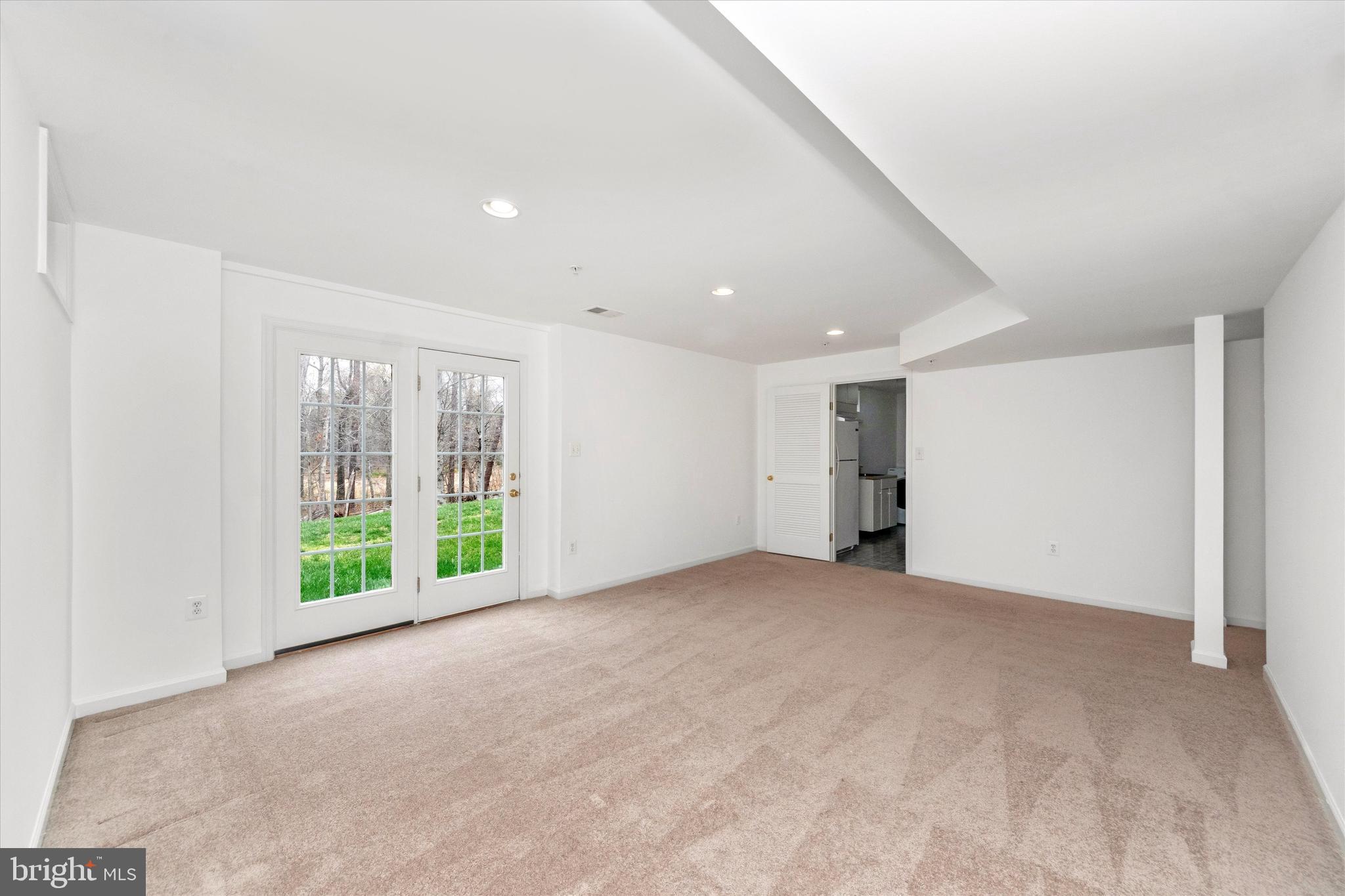 ADNELL WOODS - Residential