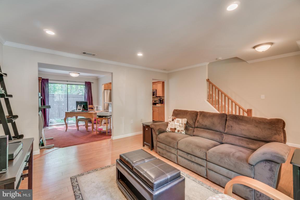 PINECREST - Residential