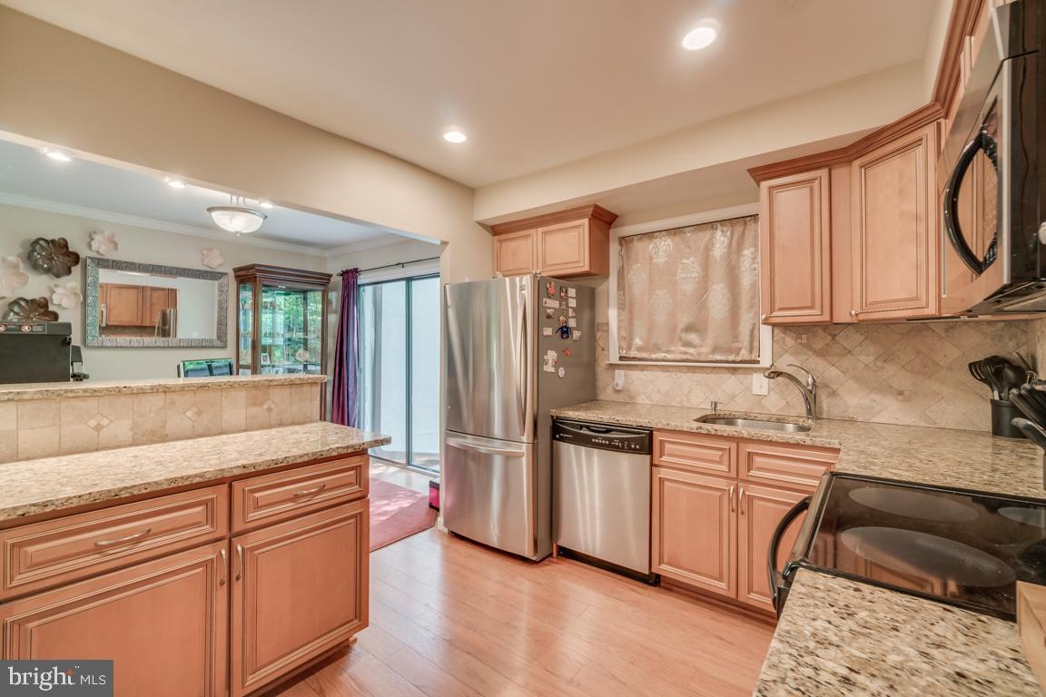 PINECREST - Residential