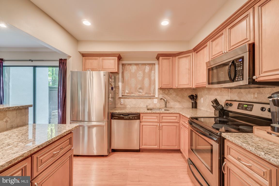 PINECREST - Residential