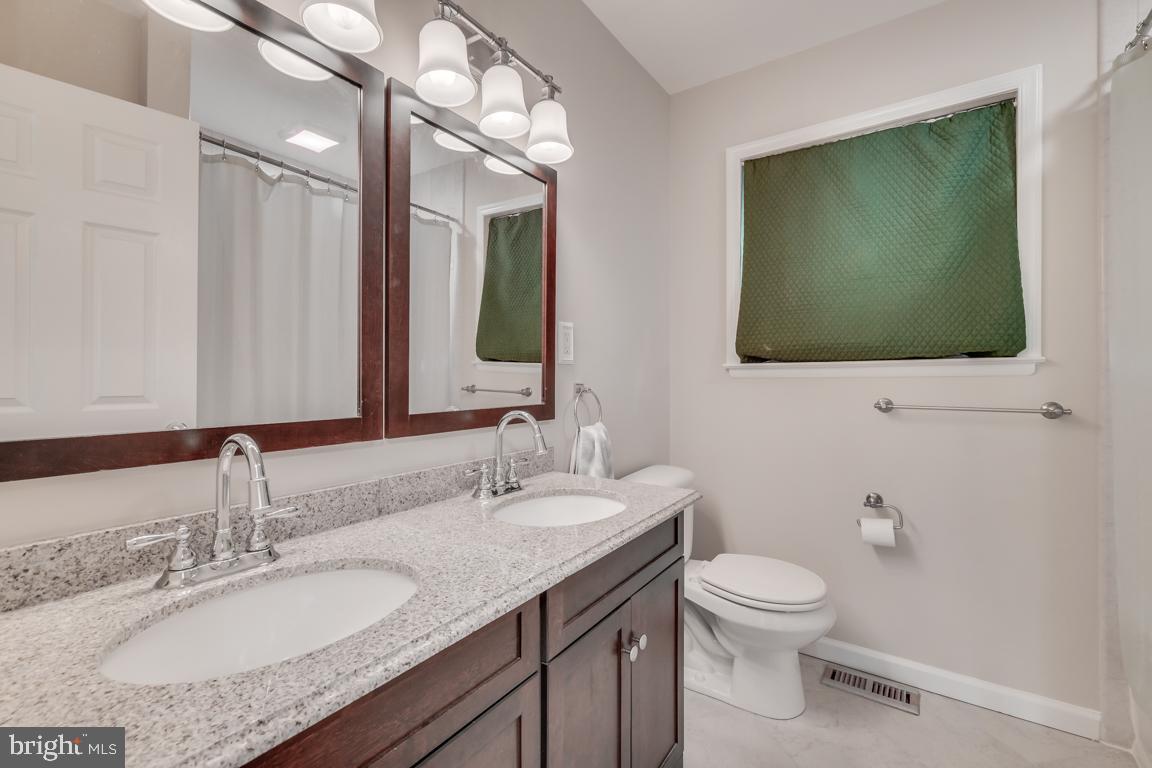 PINECREST - Residential