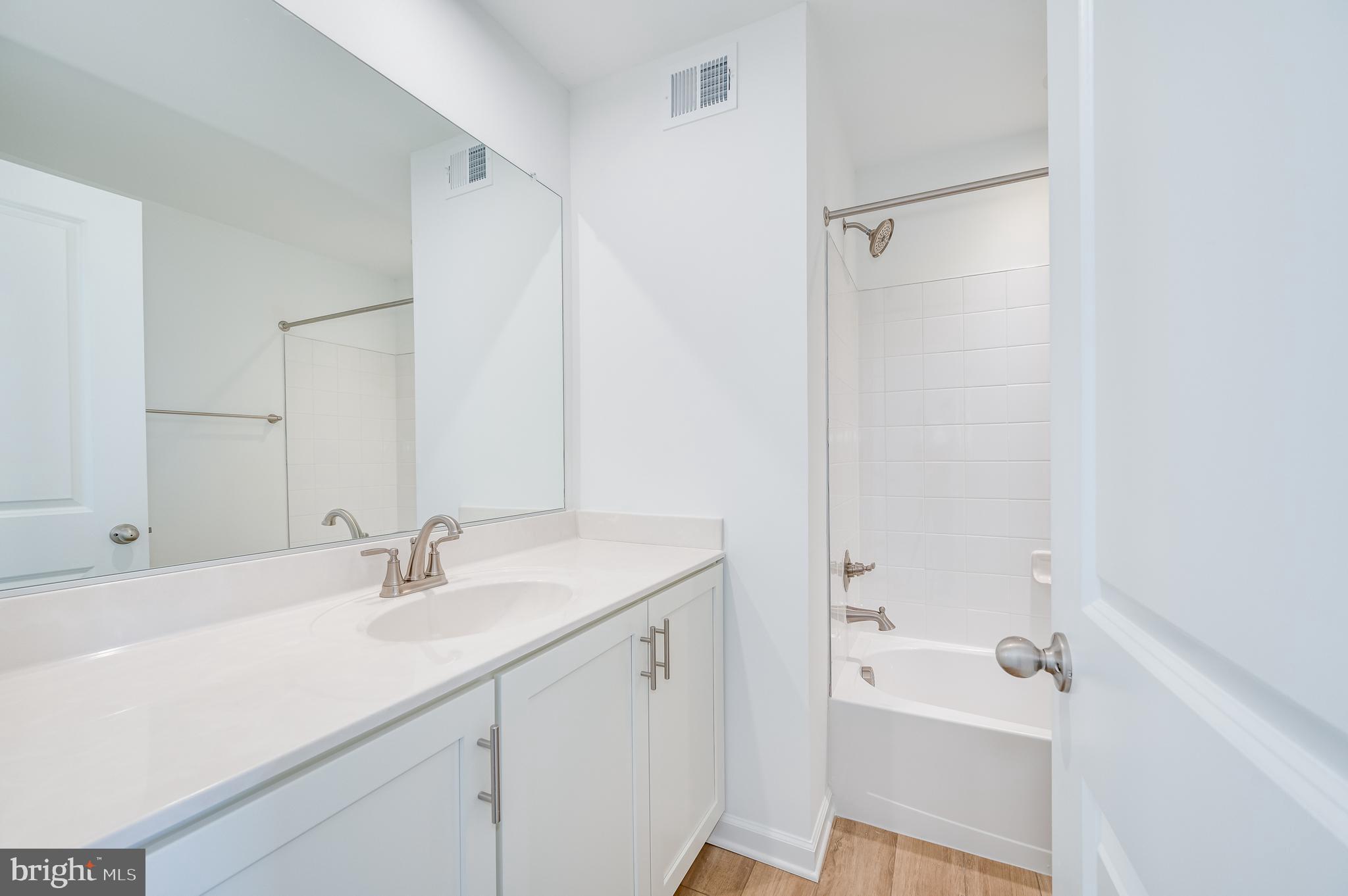 SOUTH BROOK - Residential Lease