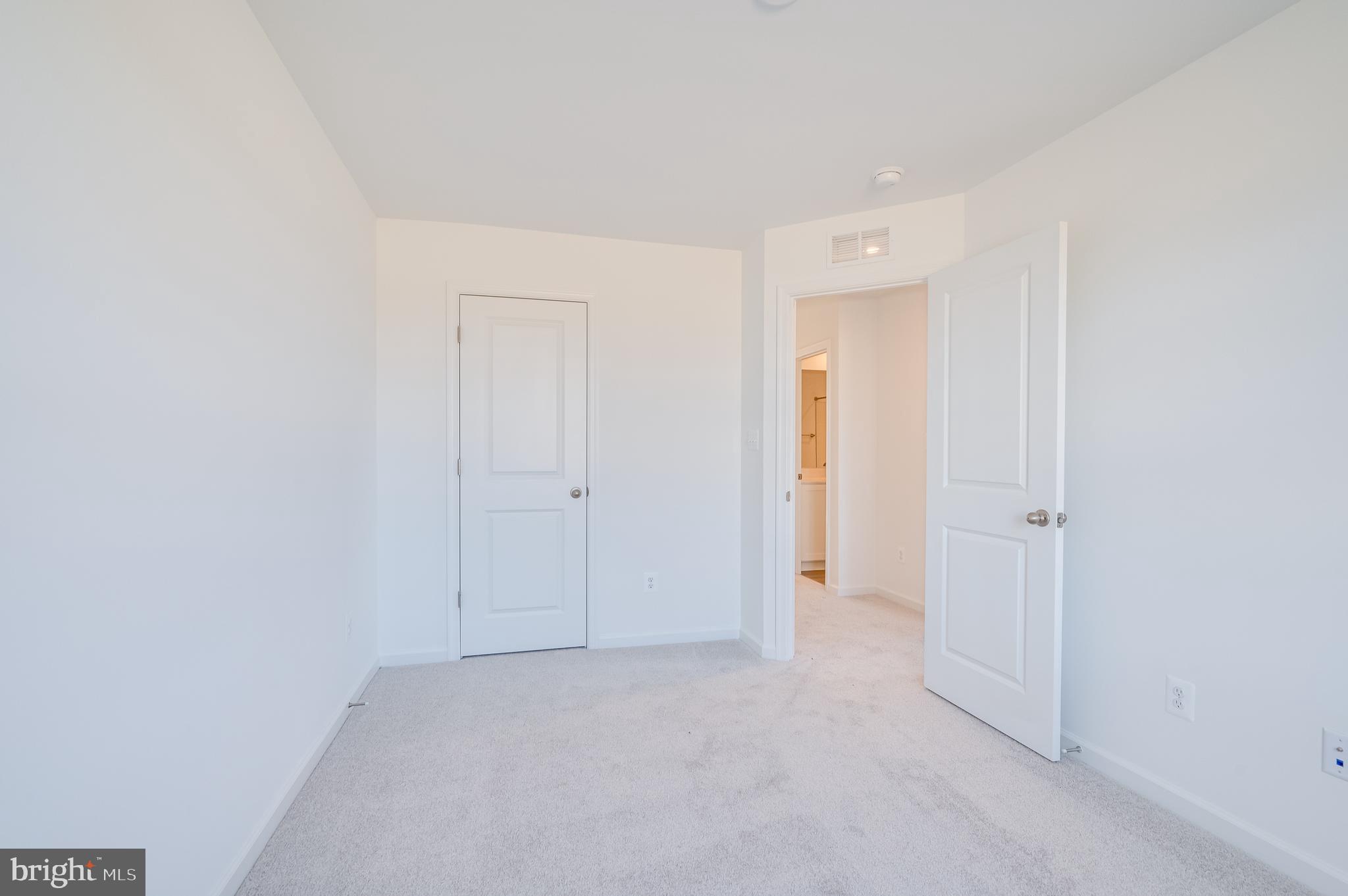 SOUTH BROOK - Residential Lease