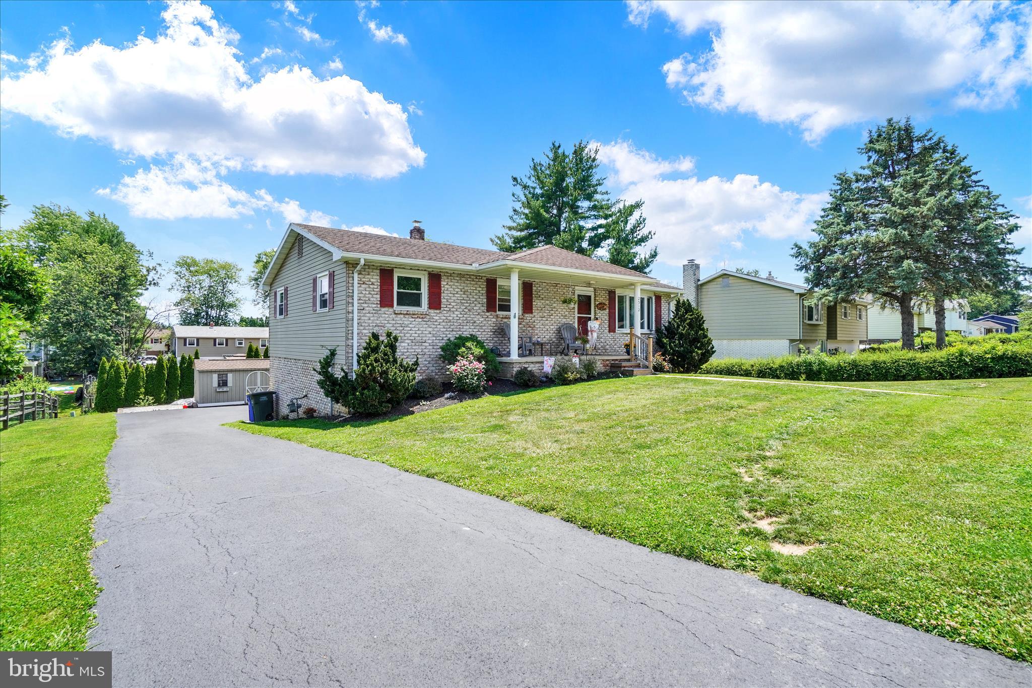 2512 DANIELLE DRIVE