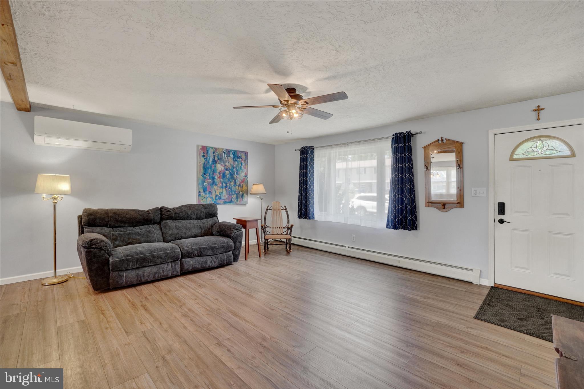 2512 DANIELLE DRIVE
