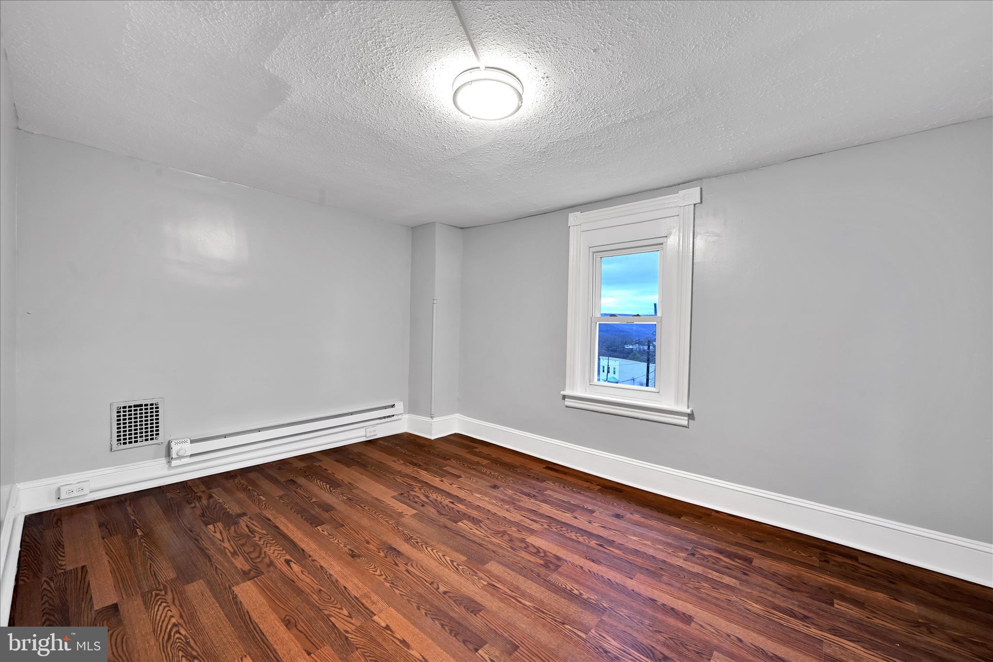 POTTSVILLE - Residential