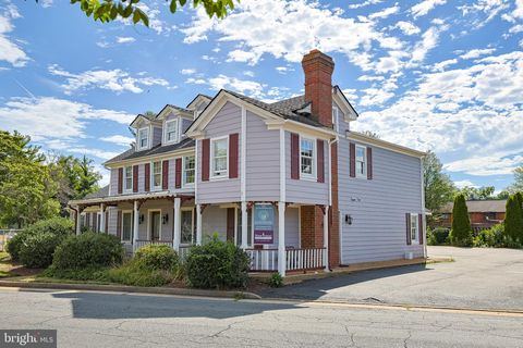 Photo of 209 Old Waterford Road NW, LEESBURG, VA 20176 (MLS # VALO2116192)