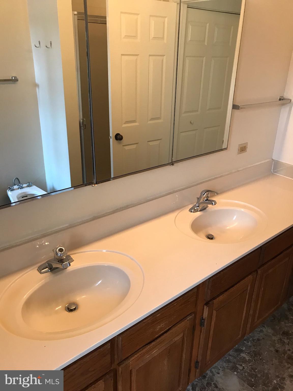 RITTENHOUSE SQUARE - Residential Lease