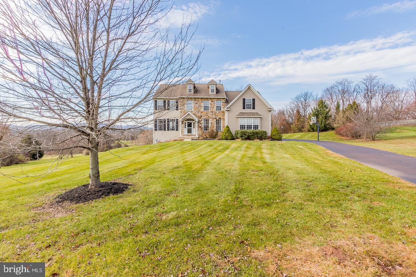 HUNTERS RIDGE - Residential