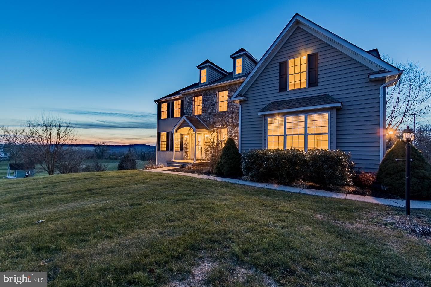 HUNTERS RIDGE - Residential