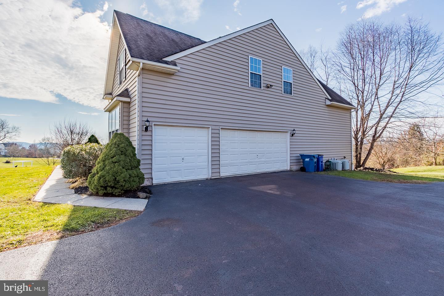 HUNTERS RIDGE - Residential