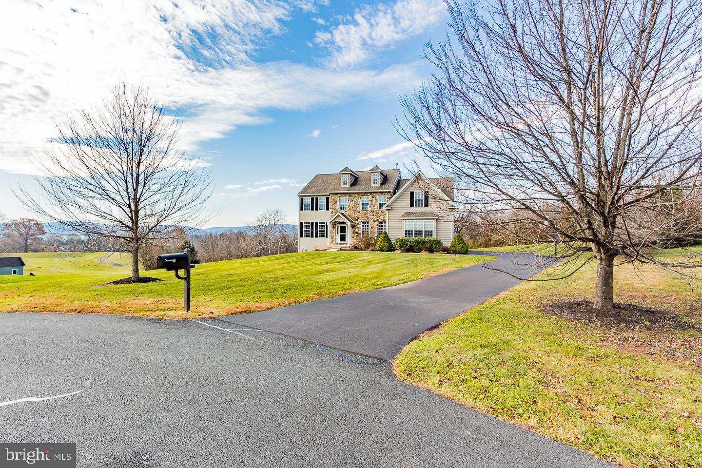 HUNTERS RIDGE - Residential