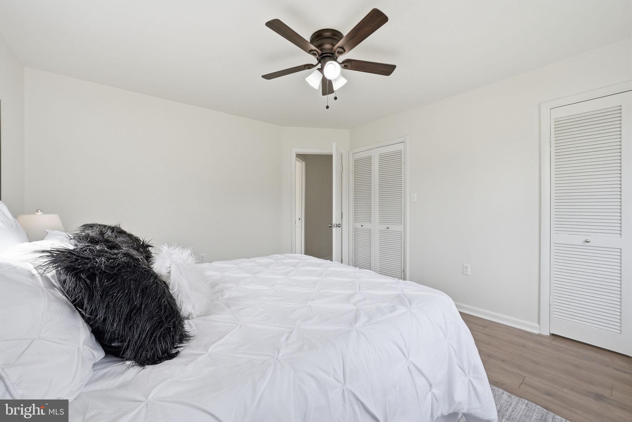 GLENMONT VILLAGE - Residential