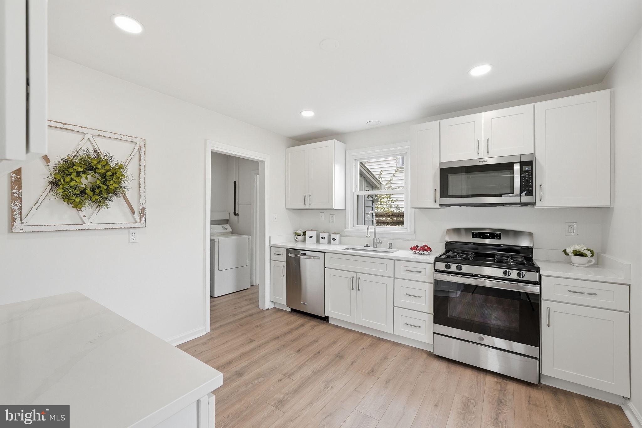 GLENMONT VILLAGE - Residential