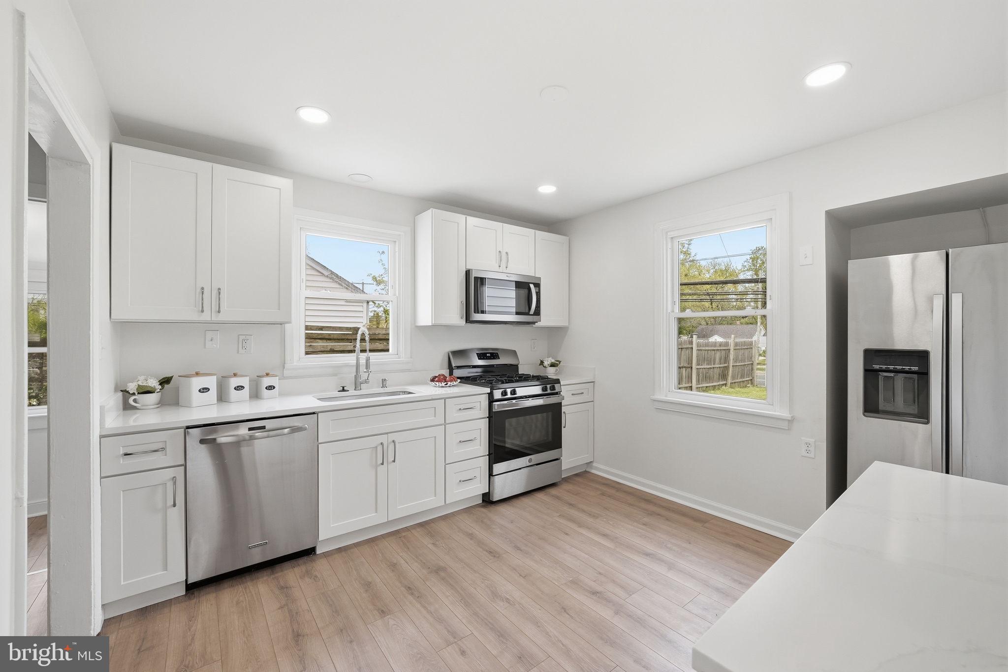 GLENMONT VILLAGE - Residential