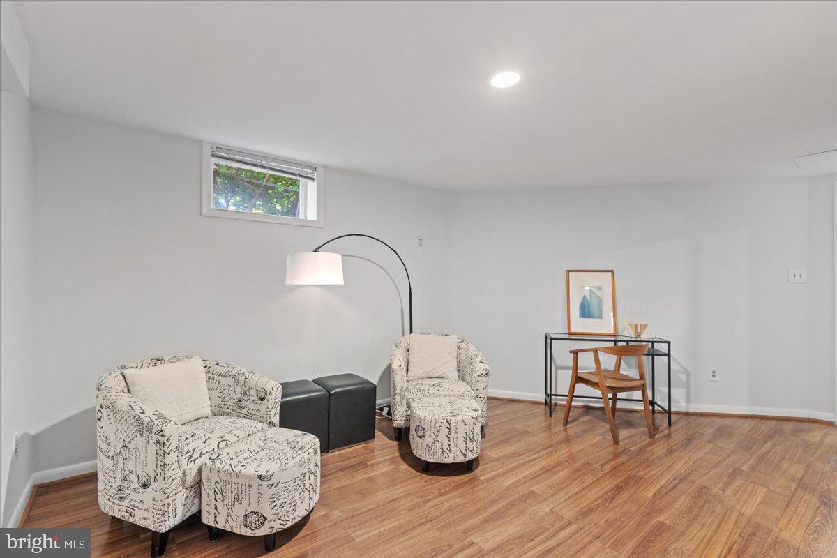 SEMINARY WALK - Residential