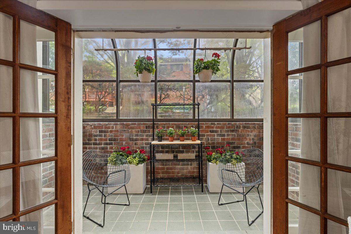 SEMINARY WALK - Residential