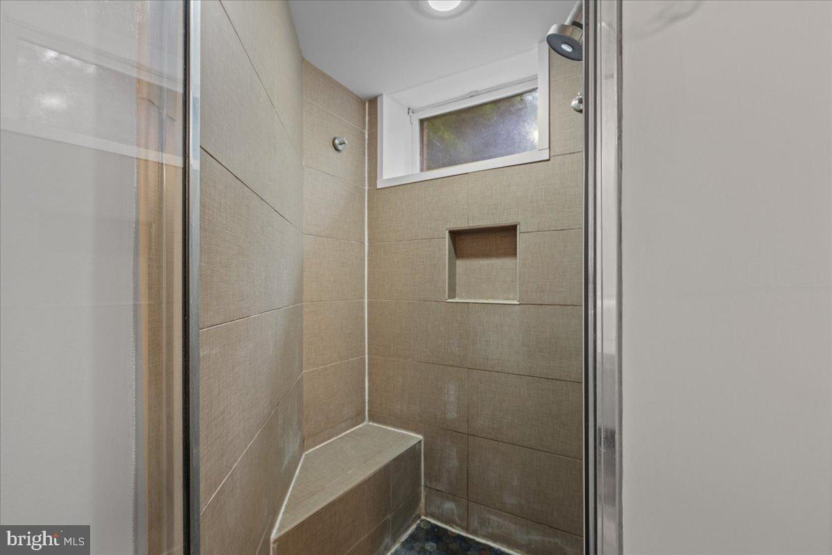 SEMINARY WALK - Residential