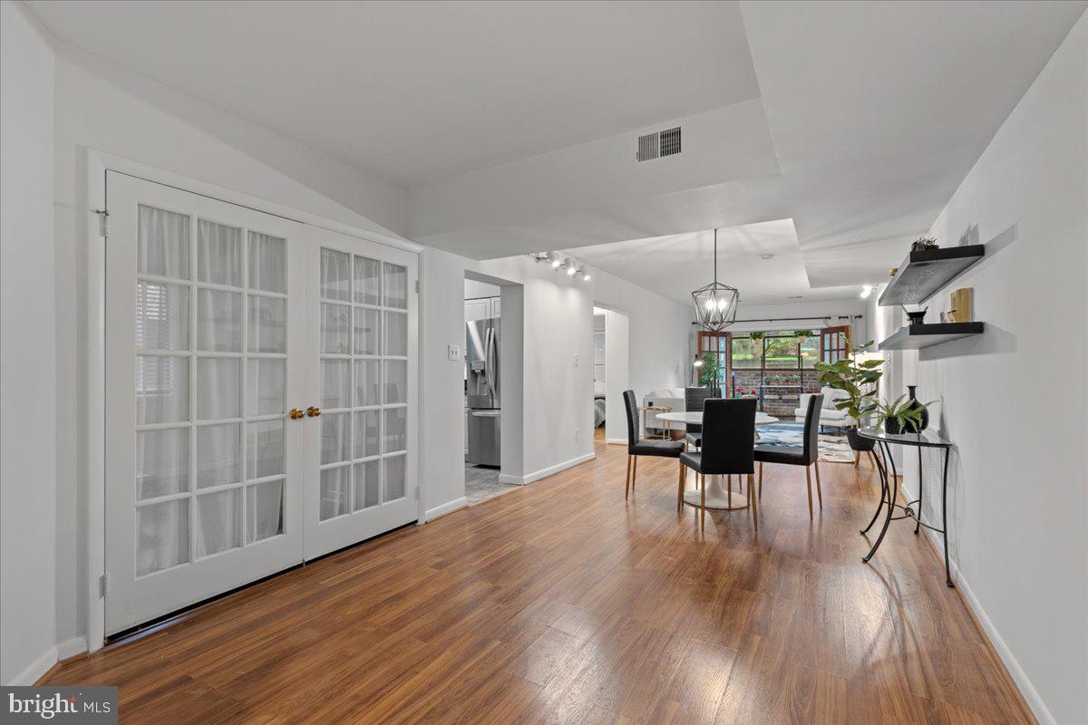 SEMINARY WALK - Residential