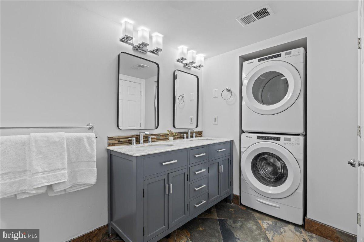 SEMINARY WALK - Residential