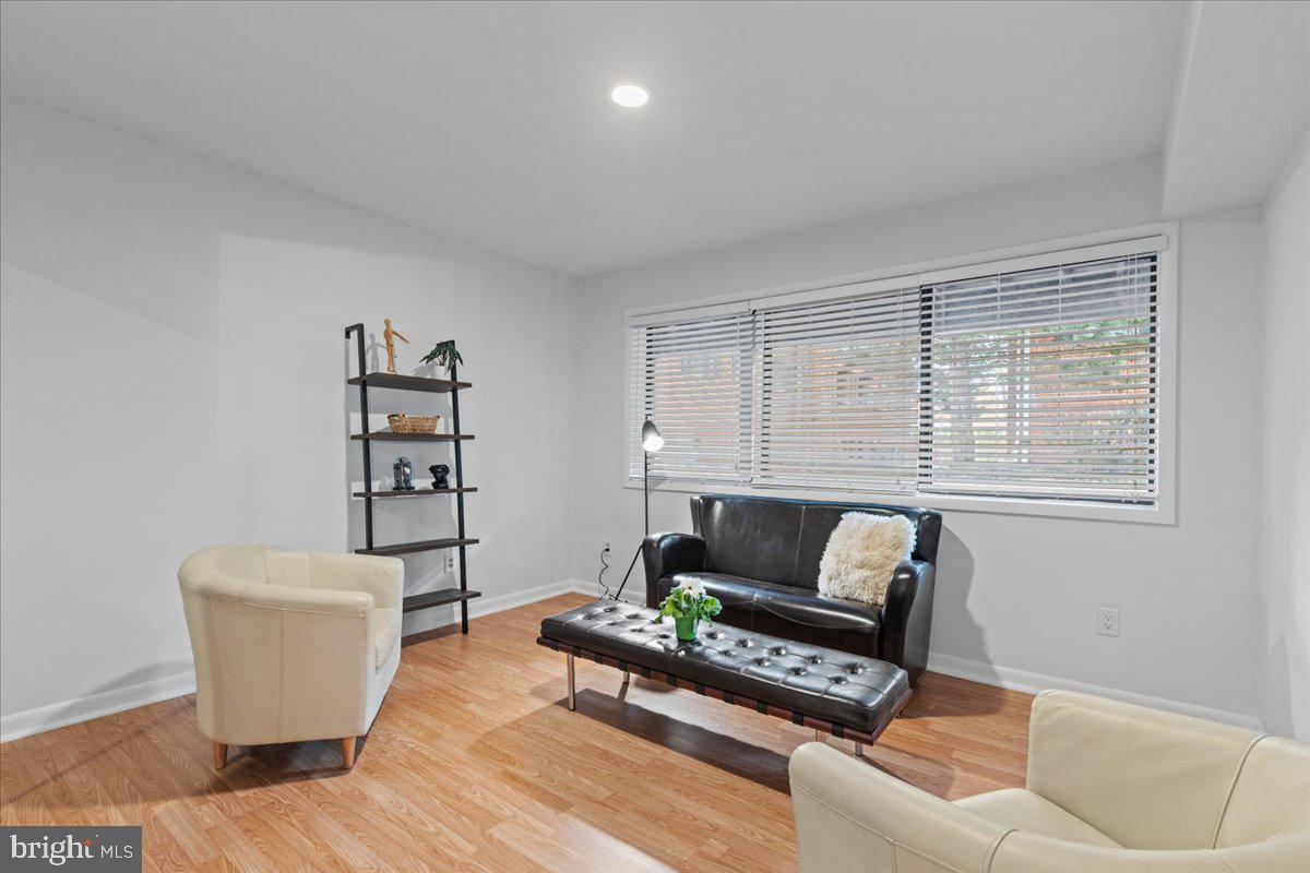 SEMINARY WALK - Residential