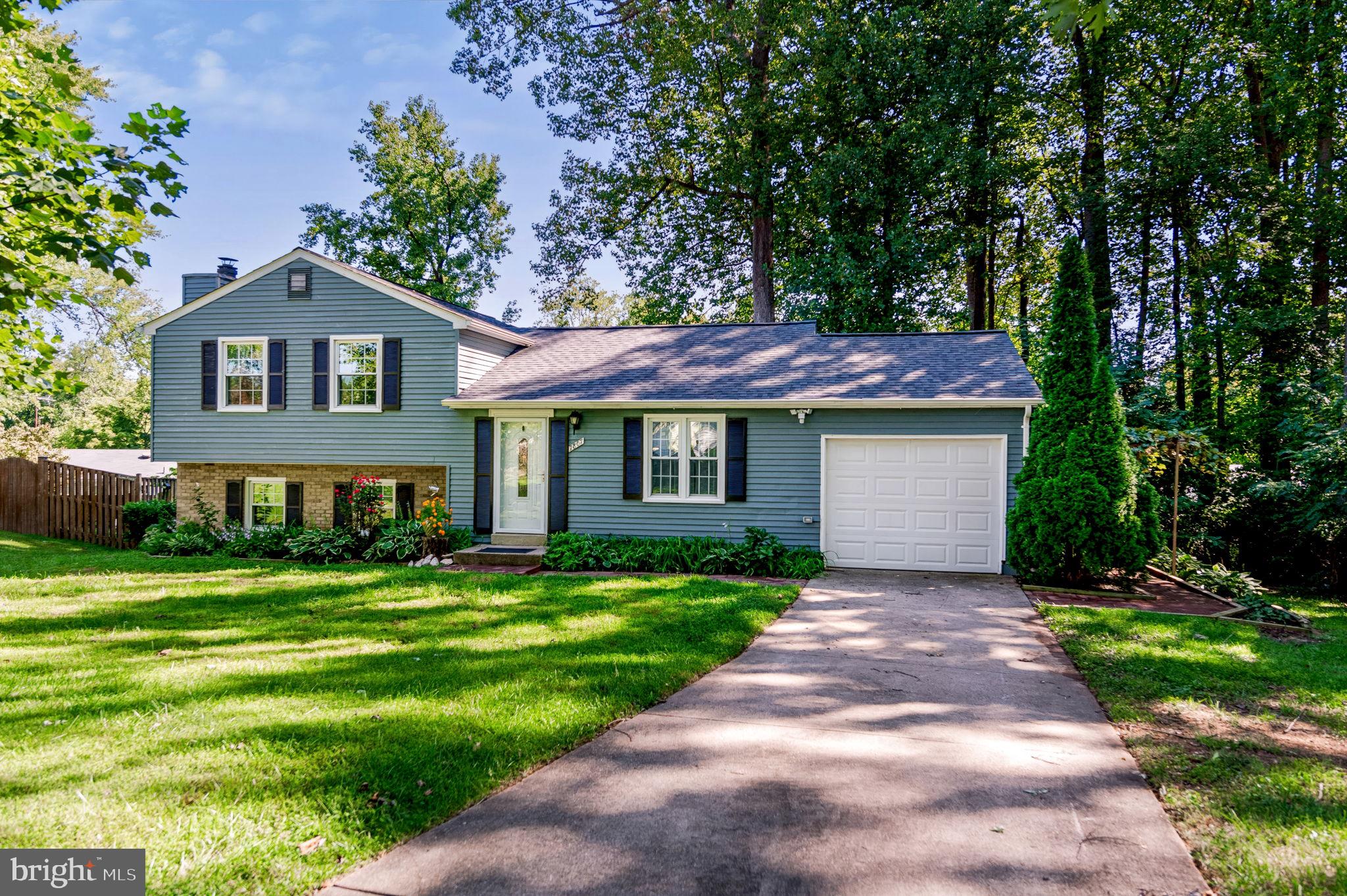 7807 FREEHOLLOW DRIVE