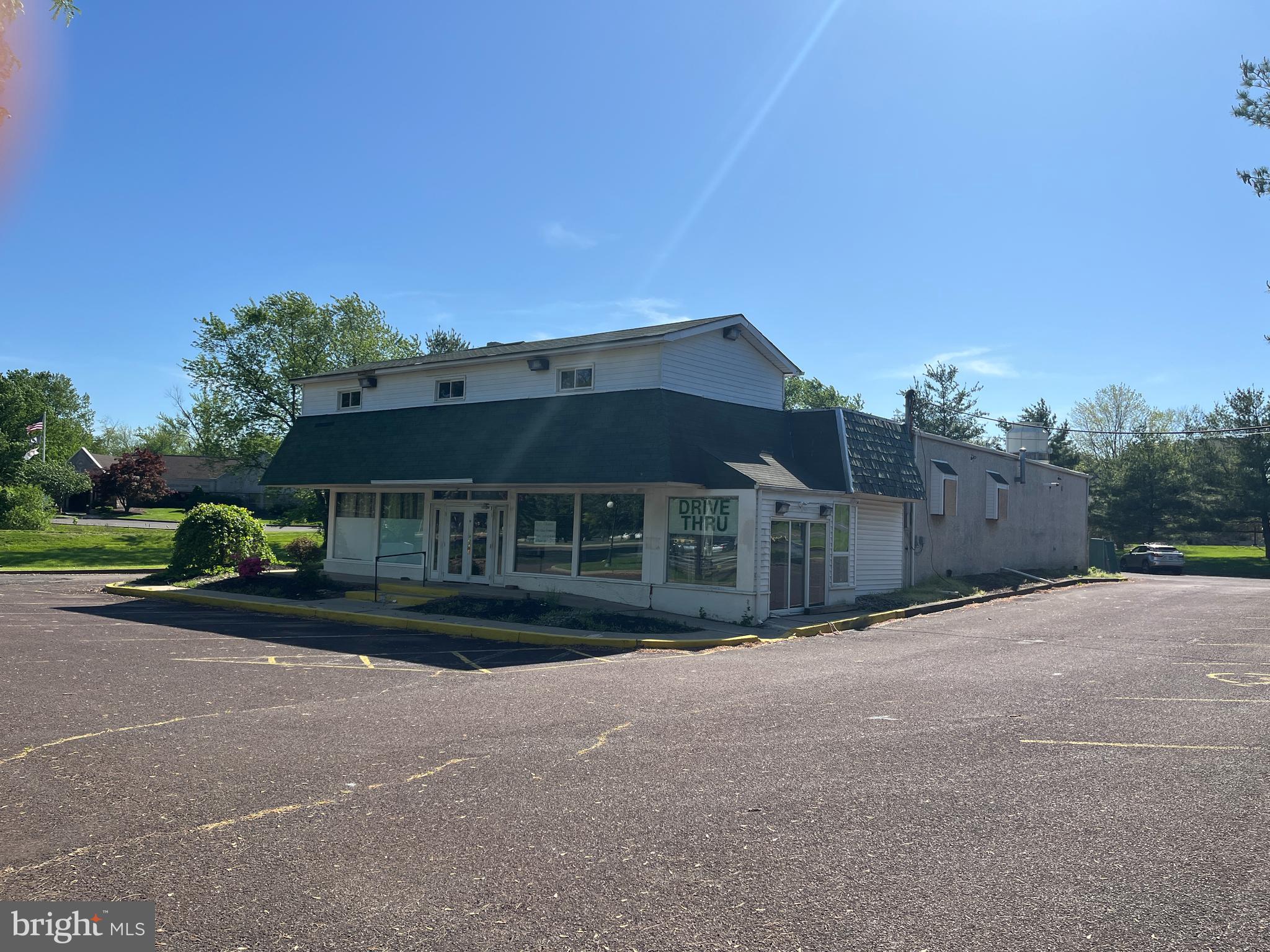 880 EASTON ROAD