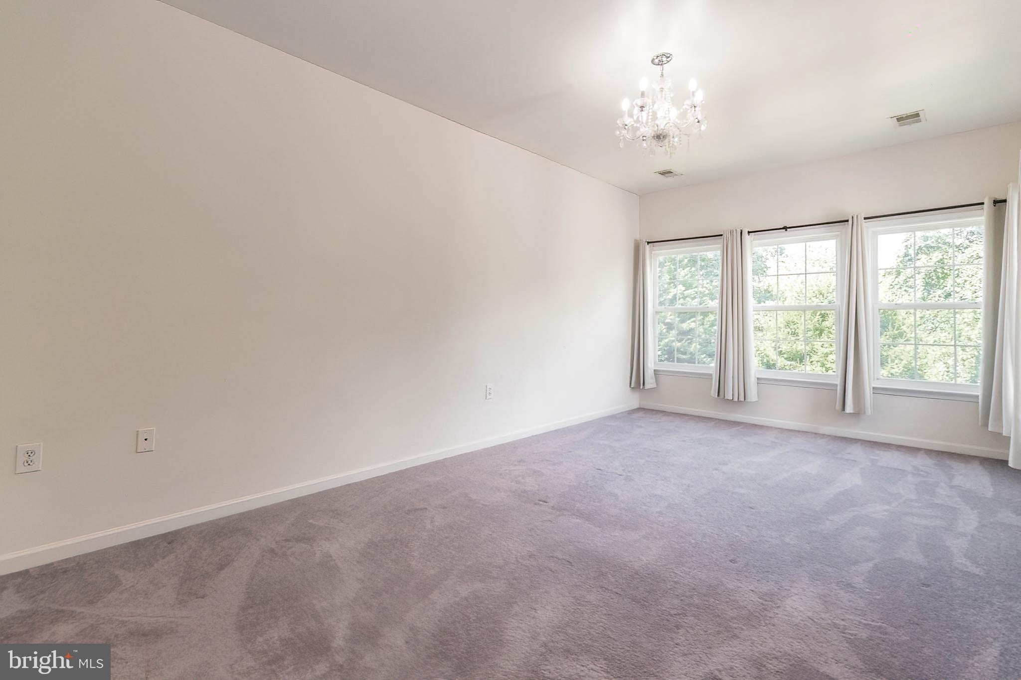 COUNTY GREEN - Residential