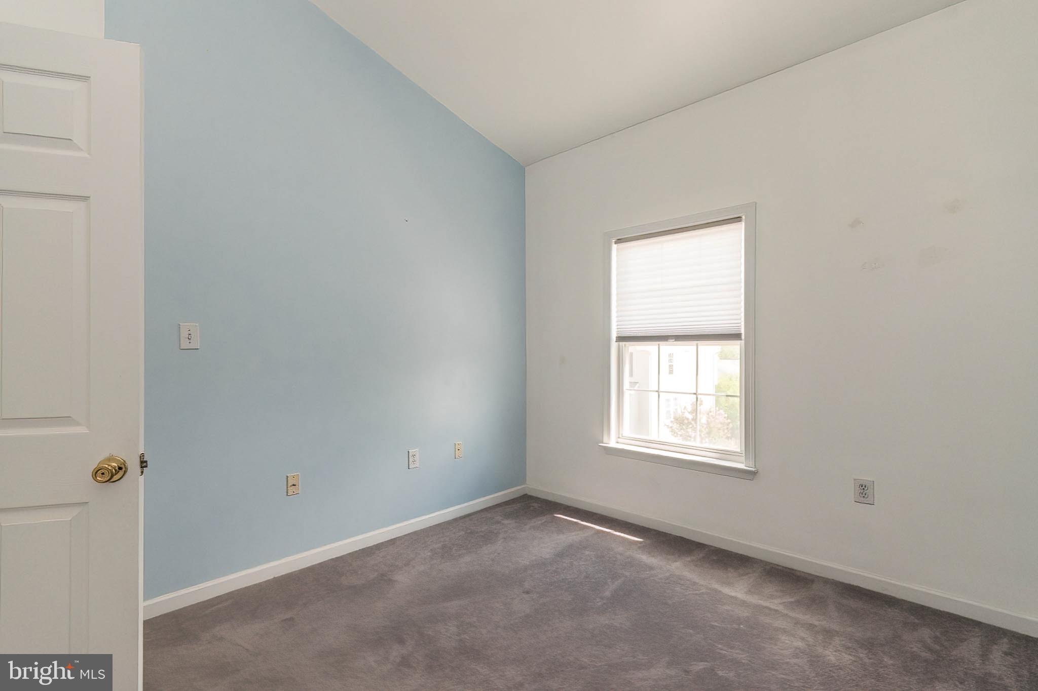 COUNTY GREEN - Residential