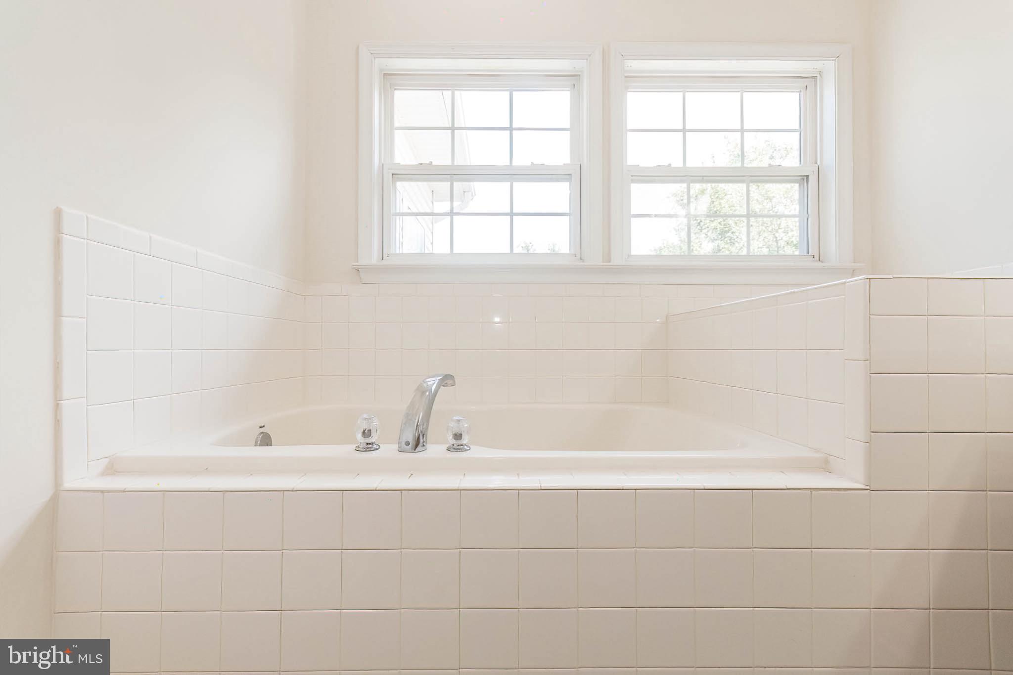 COUNTY GREEN - Residential