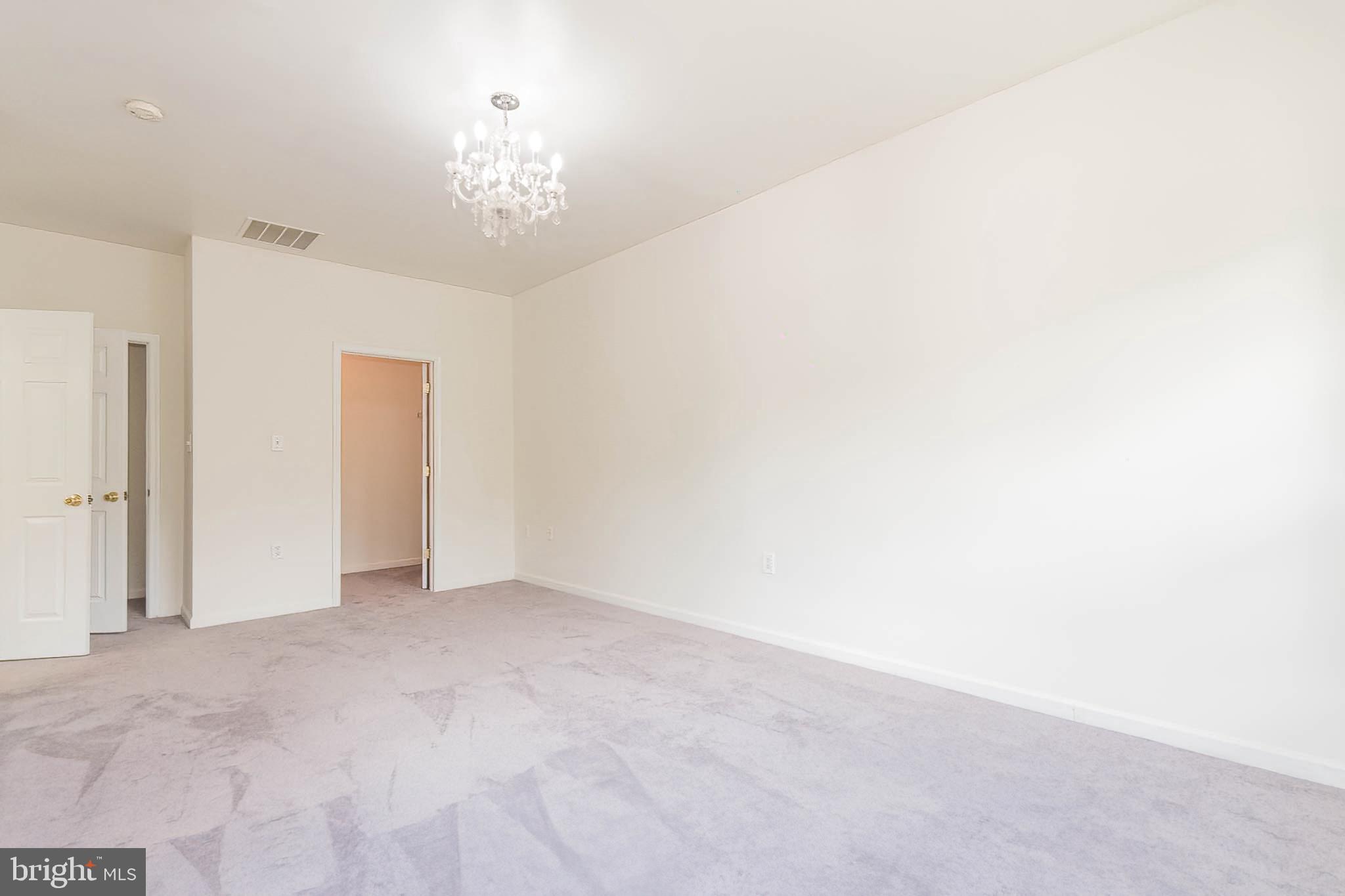 COUNTY GREEN - Residential