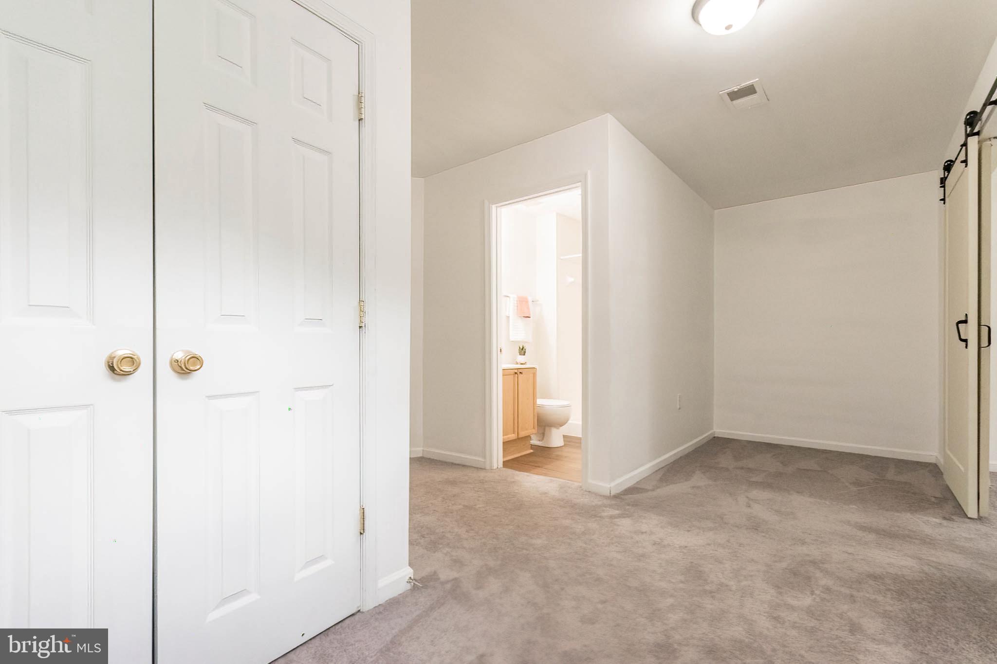 COUNTY GREEN - Residential