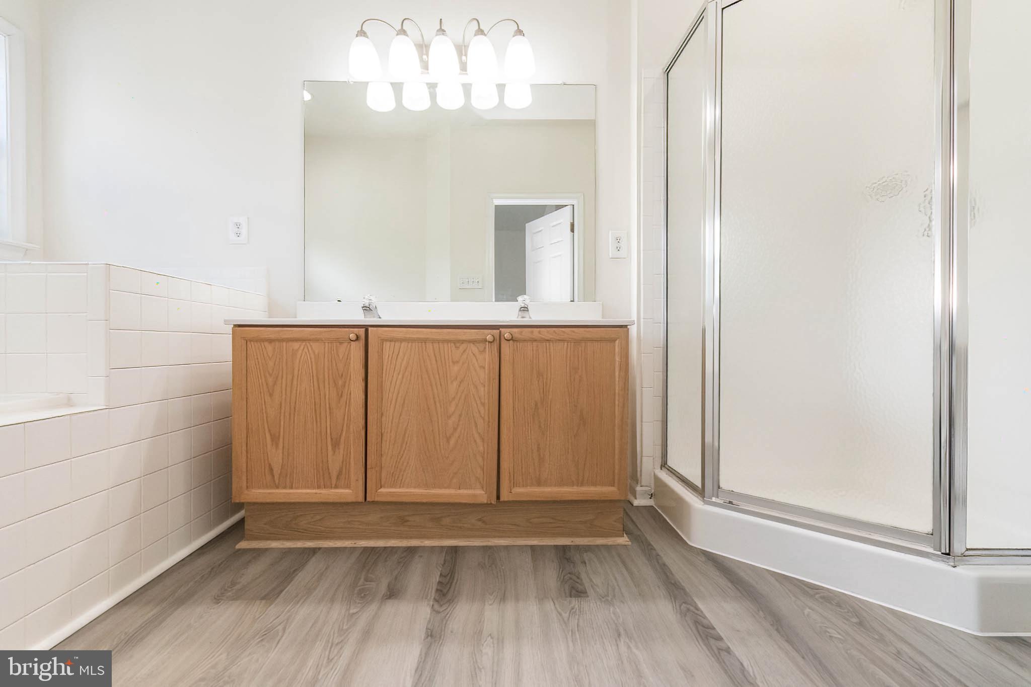 COUNTY GREEN - Residential