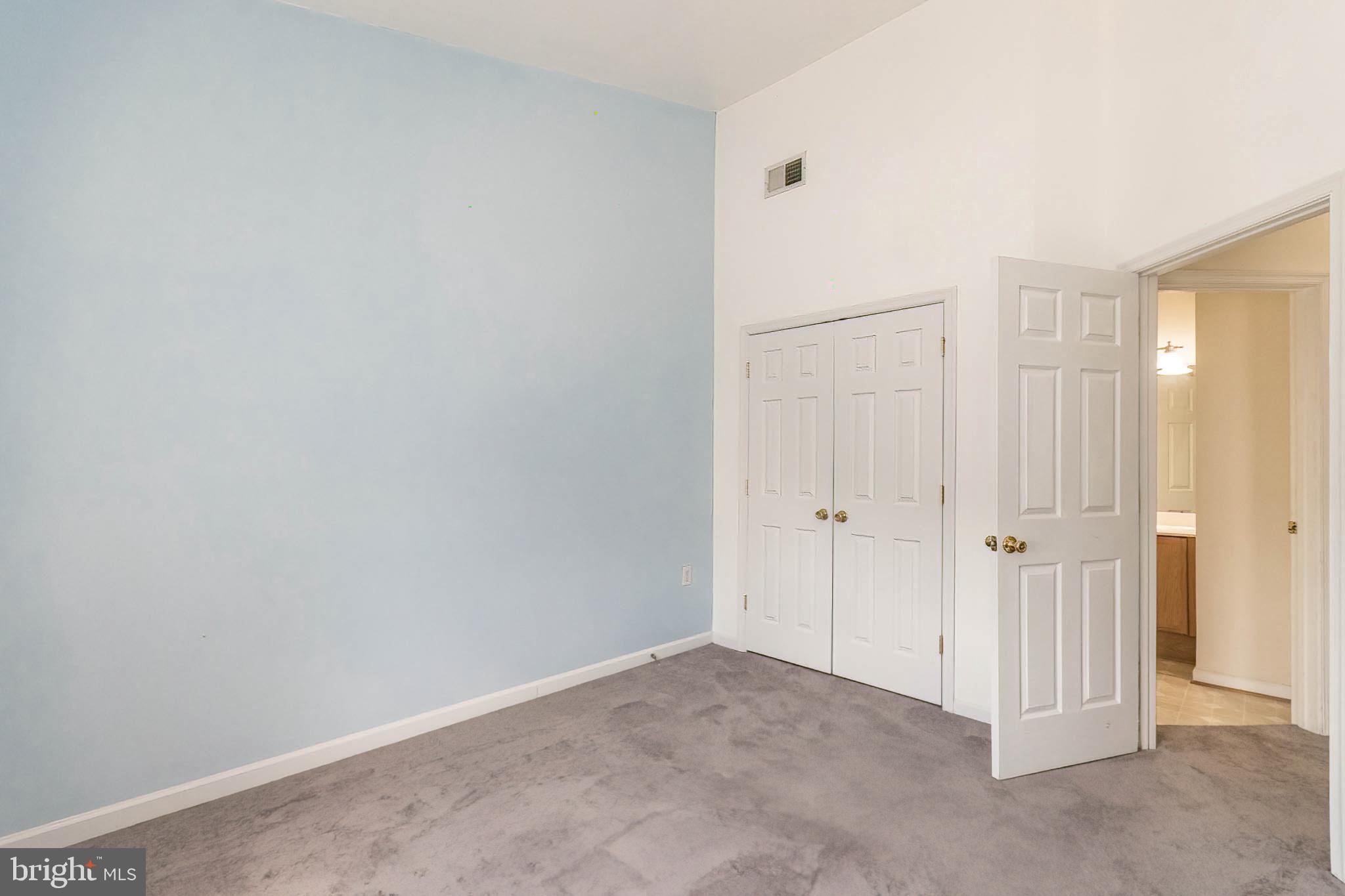 COUNTY GREEN - Residential