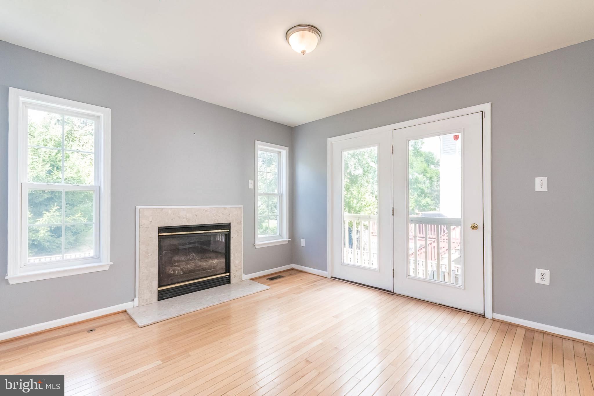 COUNTY GREEN - Residential