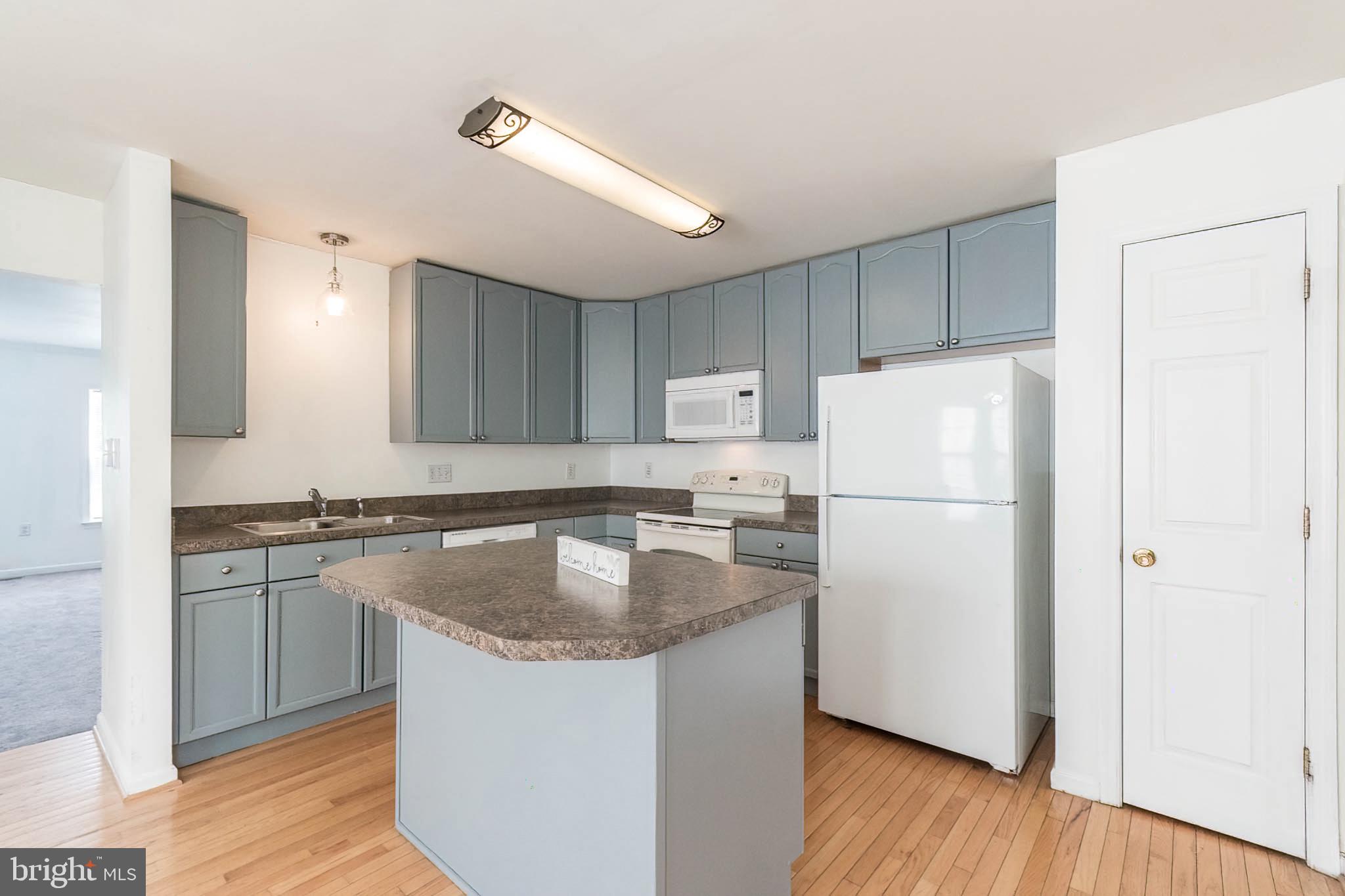 COUNTY GREEN - Residential