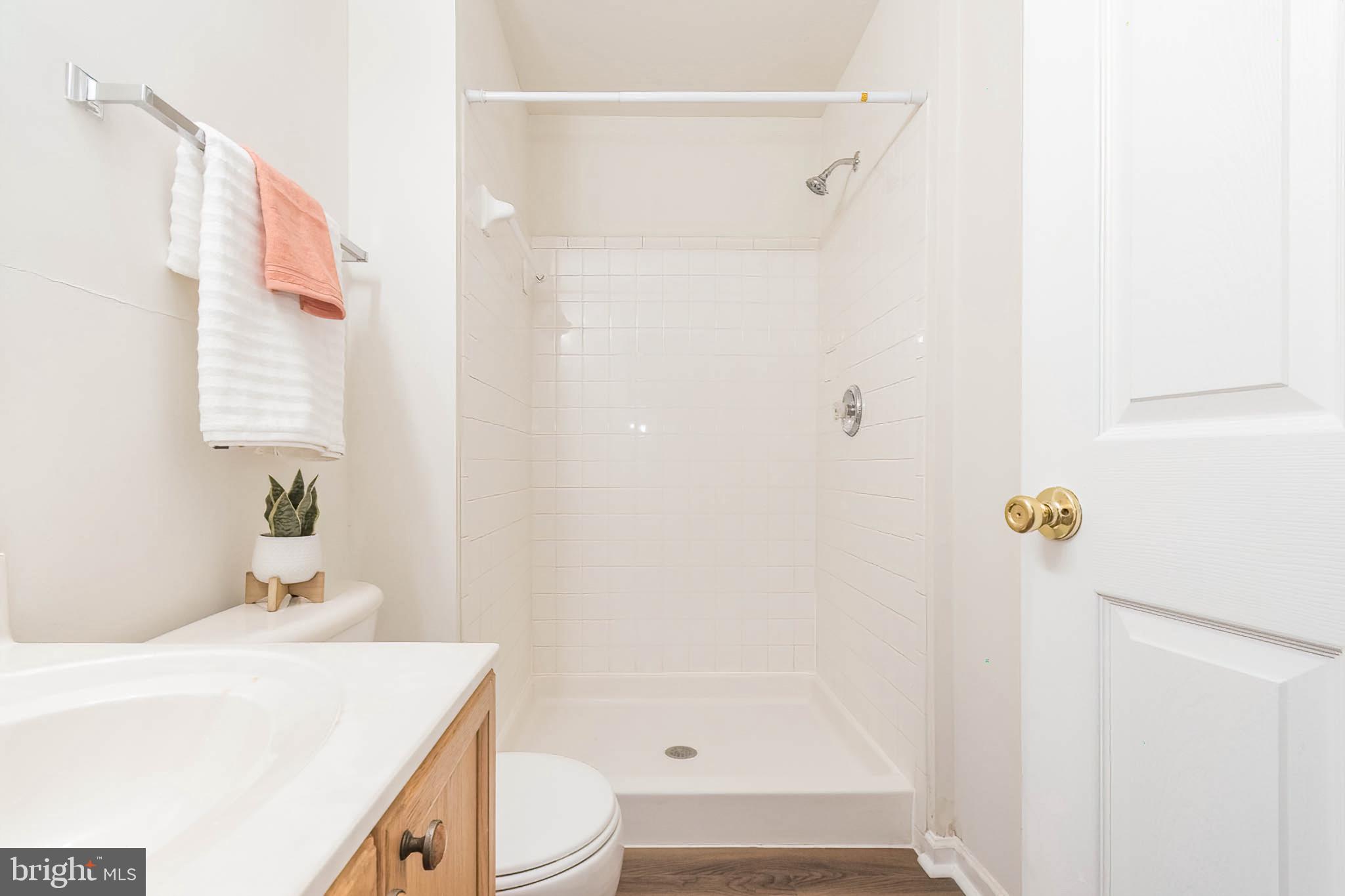 COUNTY GREEN - Residential