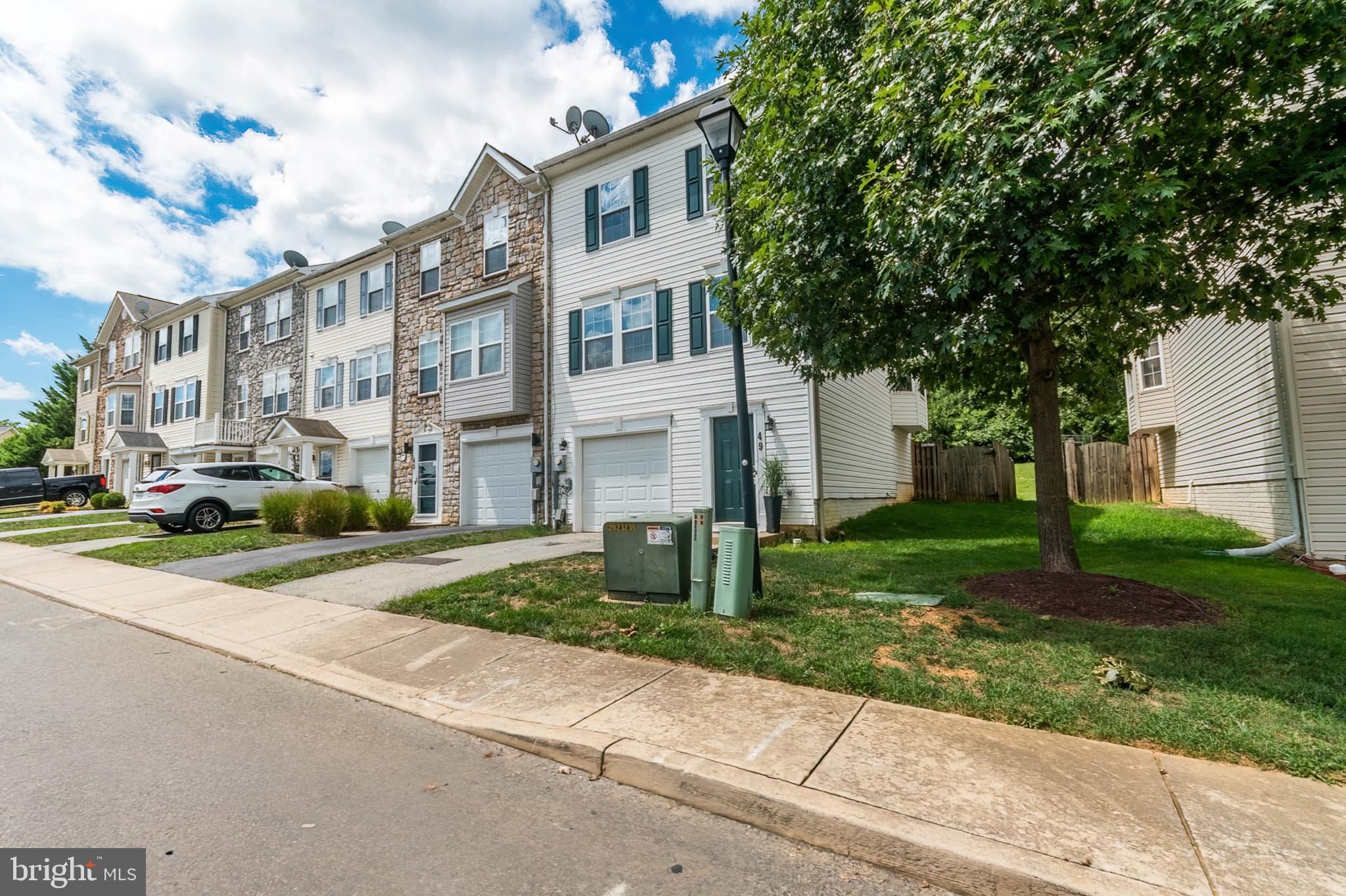 COUNTY GREEN - Residential