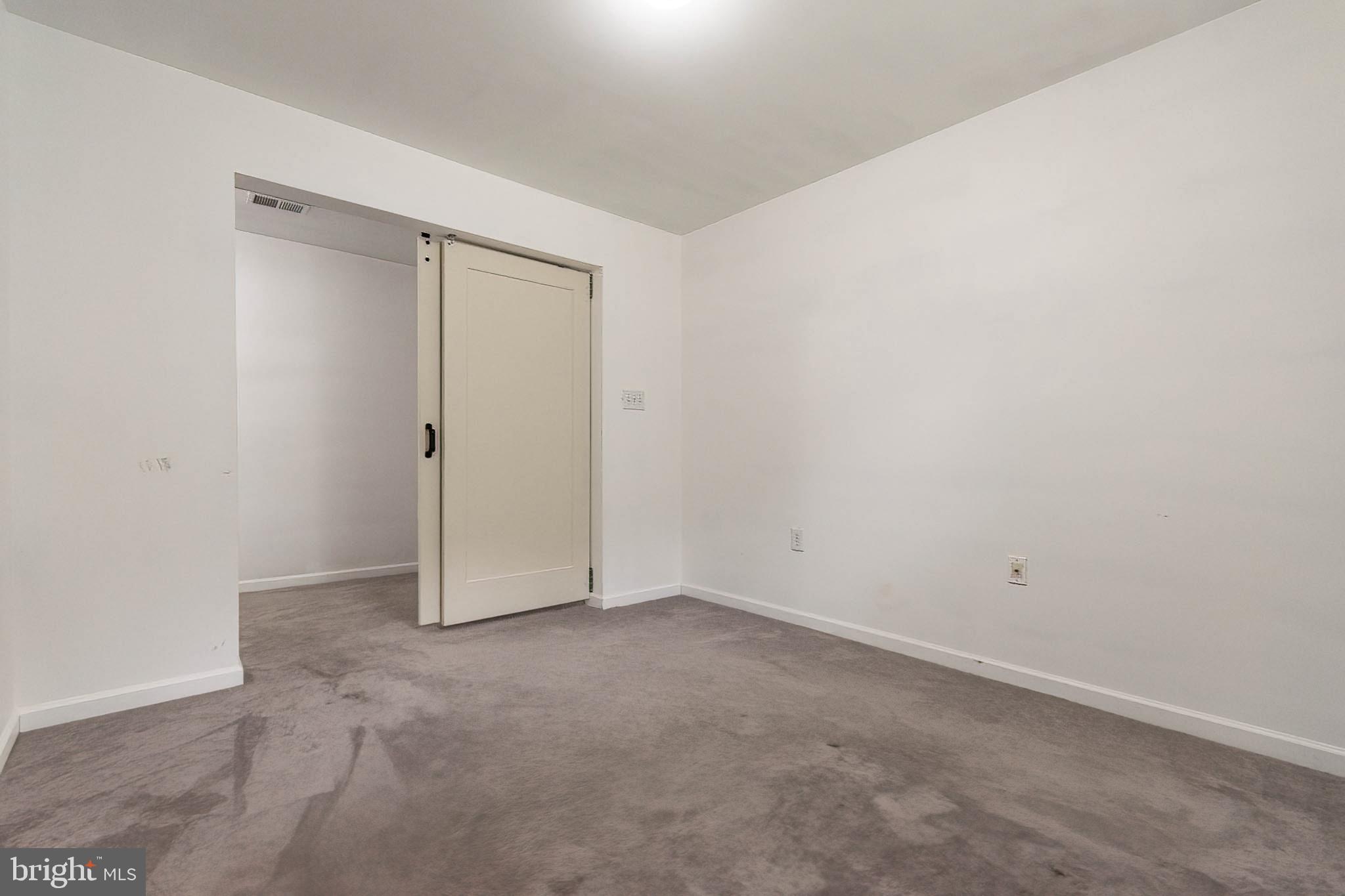 COUNTY GREEN - Residential