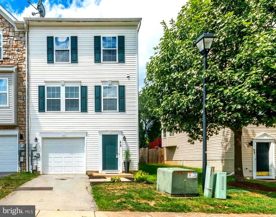 A commuters dream with this End-Unit townhome! Don't delay viewing this amazing, spacious 3 bedroom, 3.5 bath end-unit townhome in County Green, Charles Town, WV. The main level of the home is graced with a large eat-in kitchen area boasting hardwood floors and a spacious breakfast nook with bay window that allows natural light to shine in. A separate pantry, lots of cabinetry and center island for extra storage, seating or meal preparations completes the spacious kitchen.  The lovely gathering room with hardwood flooring and gas fireplace provides a cozy space to relax and unwind after a busy day. A separate living room and a half bath complete the main level of this spacious townhome. Entering the home thru the lower level to be greeted by newer LVP flooring, a flex space that could be used as a 4th bedroom, a full bath and laundry.  The upper level is where you will find the large primary bedroom with walk-in closet and primary bath with soaking tub. A full bath and 2 additional bedrooms complete the upper level. This end-unit townhome has a  fully fenced rear yard that's perfect for pets, entertaining or relaxing. In a fantastic commuting location with proximity to the DMV area and all major commuter routes, nearby shopping, entertainment, dining and tons of recreational activities to include hiking, water rafting, kayaking, small town shopping and entertainment, make this the perfect home. Don't delay, schedule your showing today.