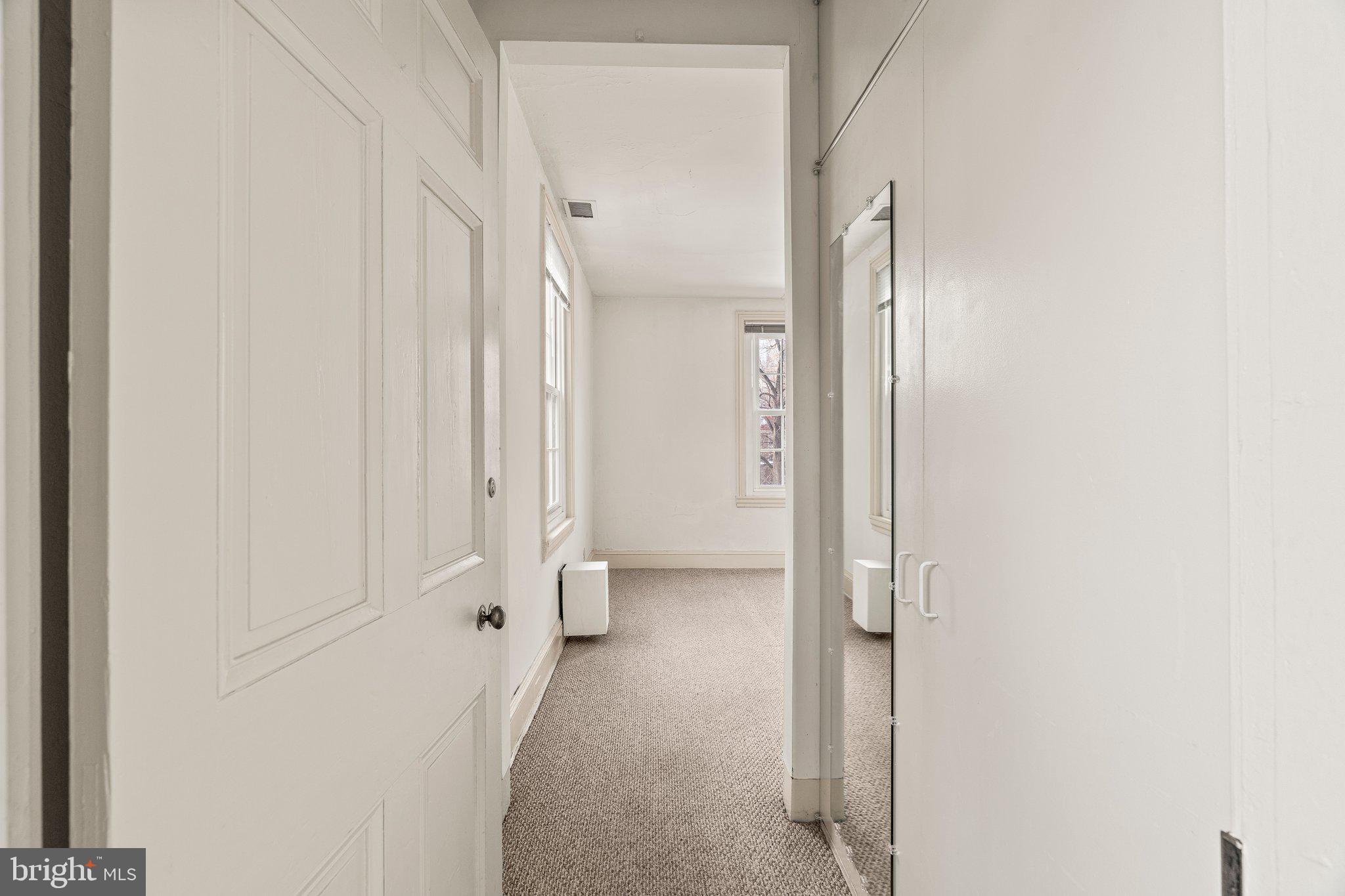 SOCIETY HILL - Residential Lease