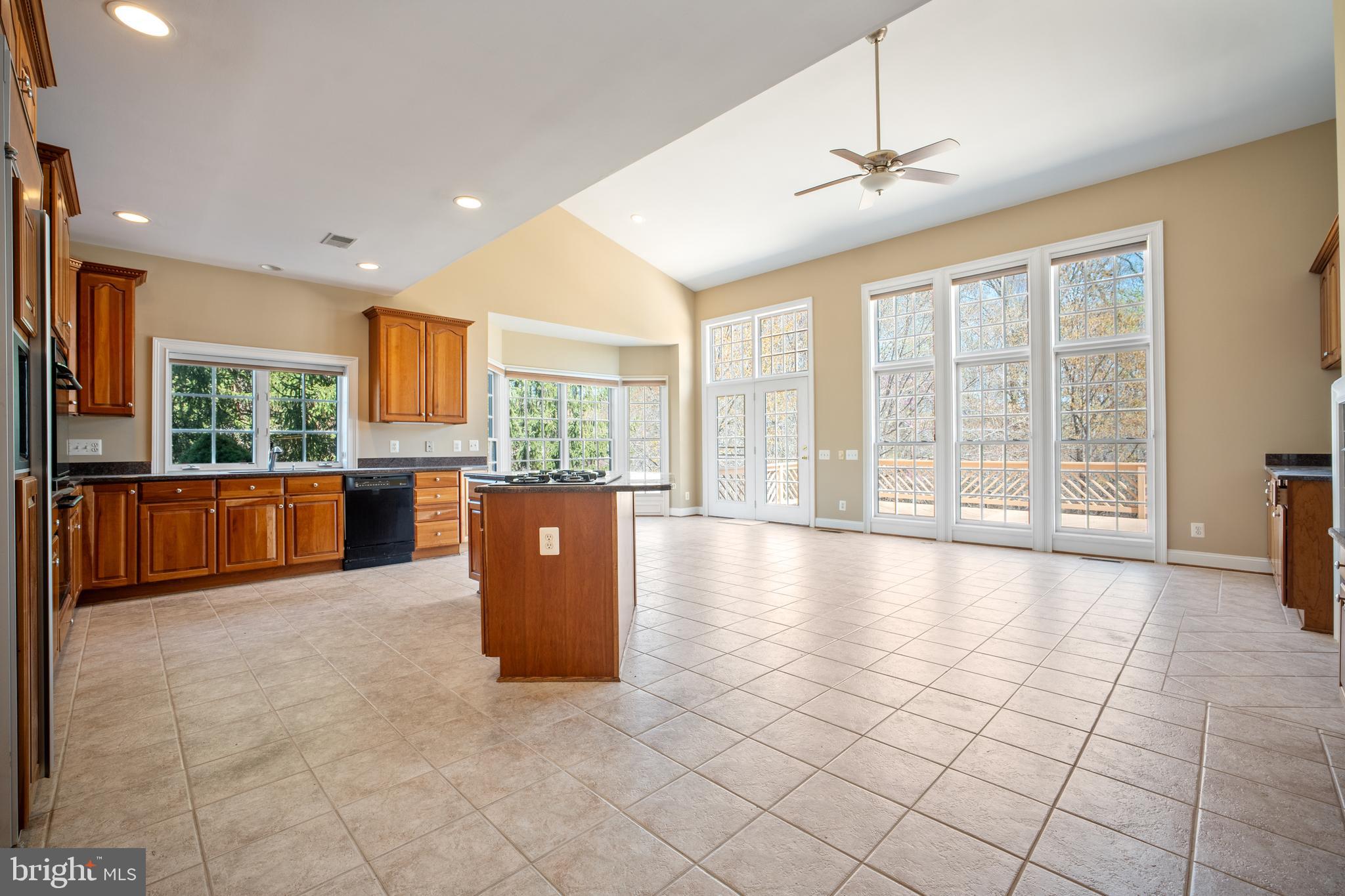 WINDSONG SOUTH - Residential