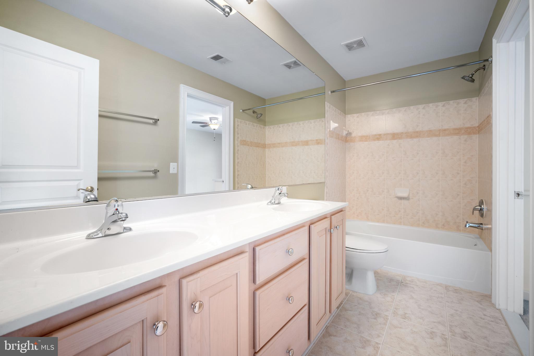 WINDSONG SOUTH - Residential