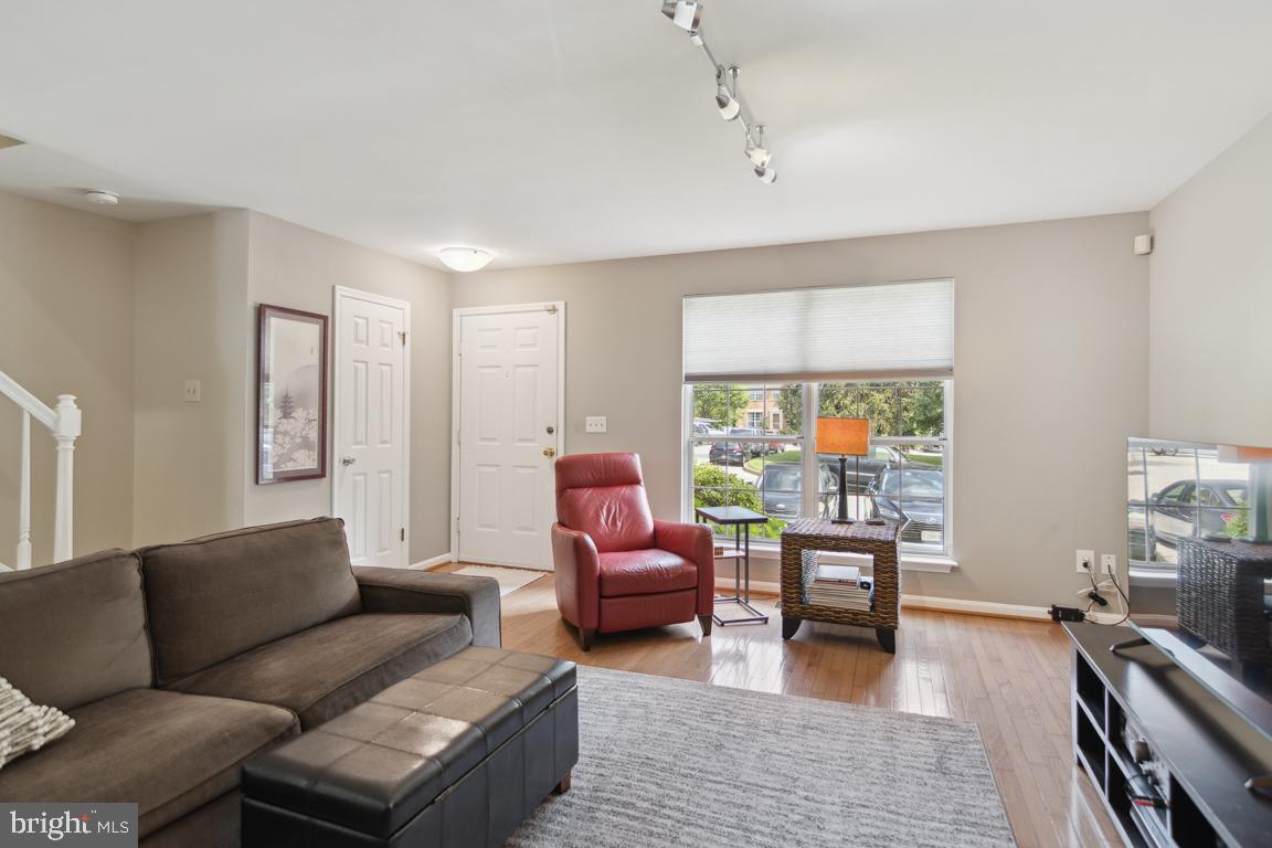 HUNTERS RUN - Residential