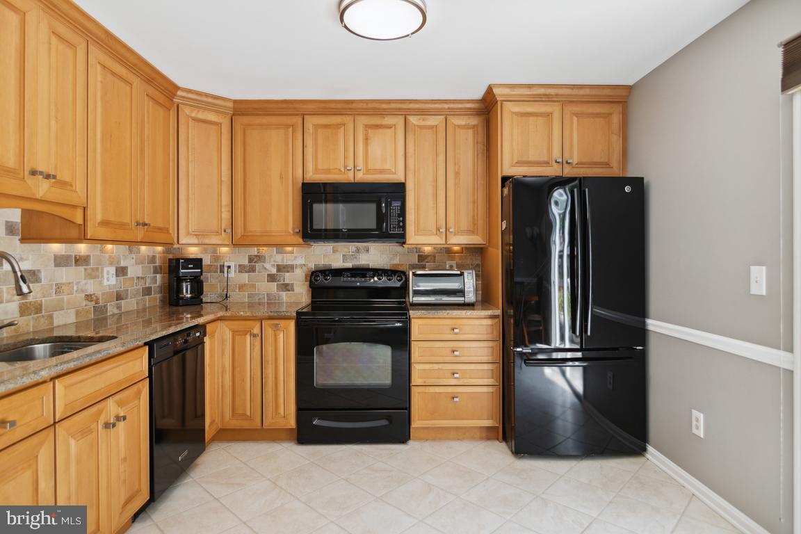 HUNTERS RUN - Residential