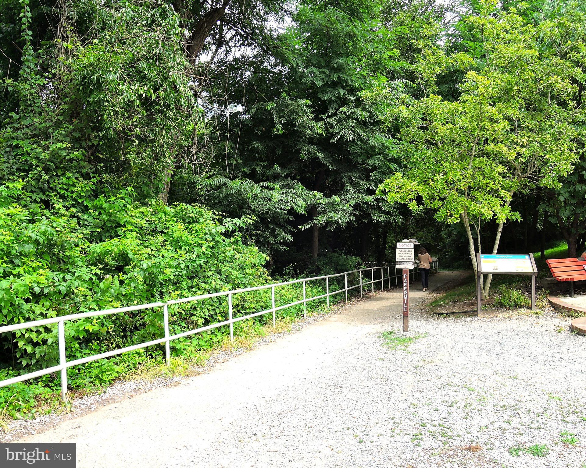 HUNTERS RUN - Residential