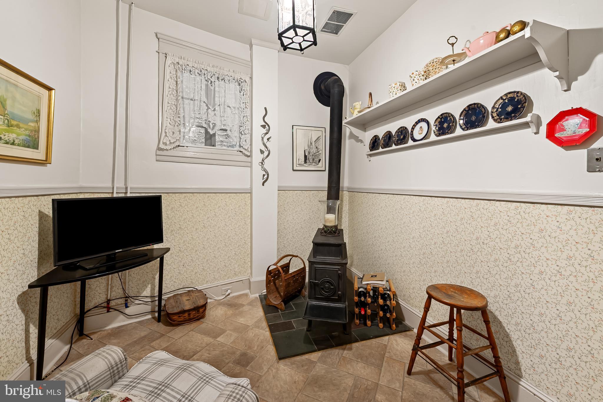 CHARLES VILLAGE - Residential