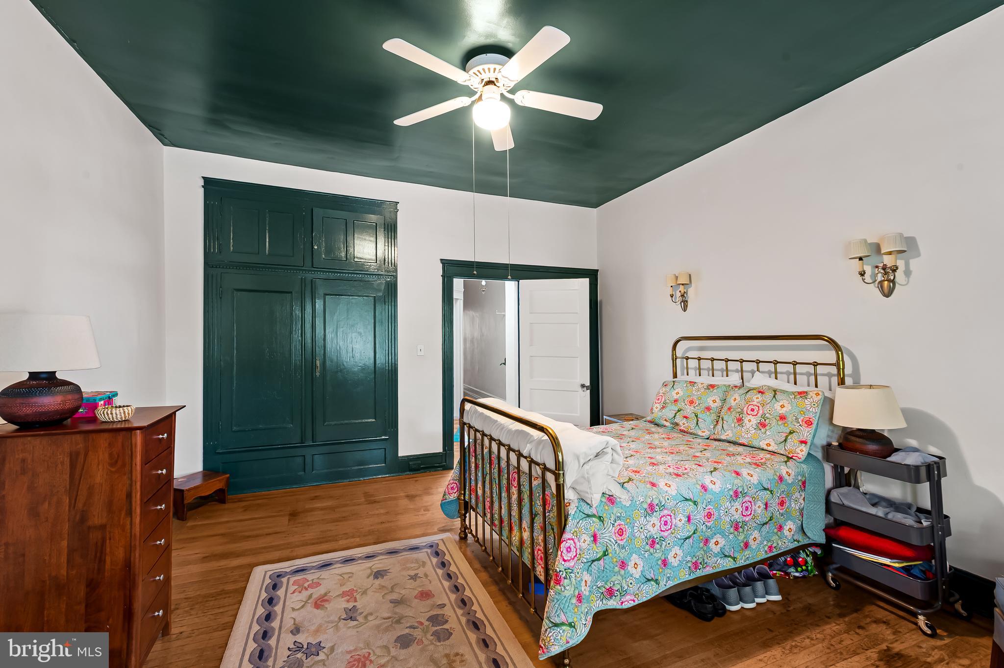 CHARLES VILLAGE - Residential