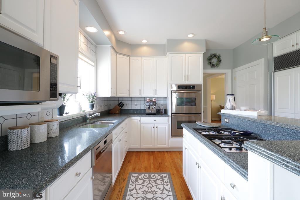 SAYBROOK - Residential