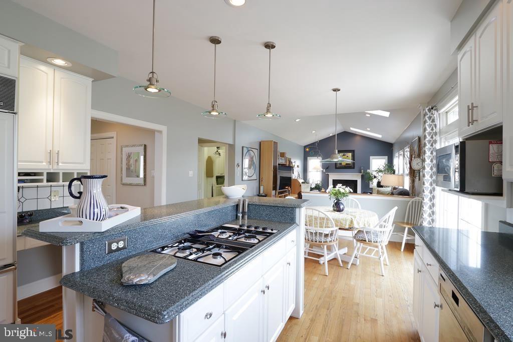 SAYBROOK - Residential